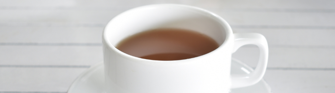 Tazas de té blancas y con mucho diseño